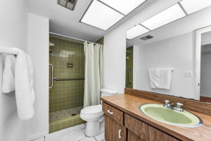 Bathroom2