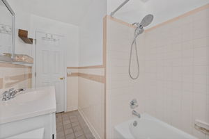 Photo 37