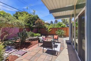  Photo 51