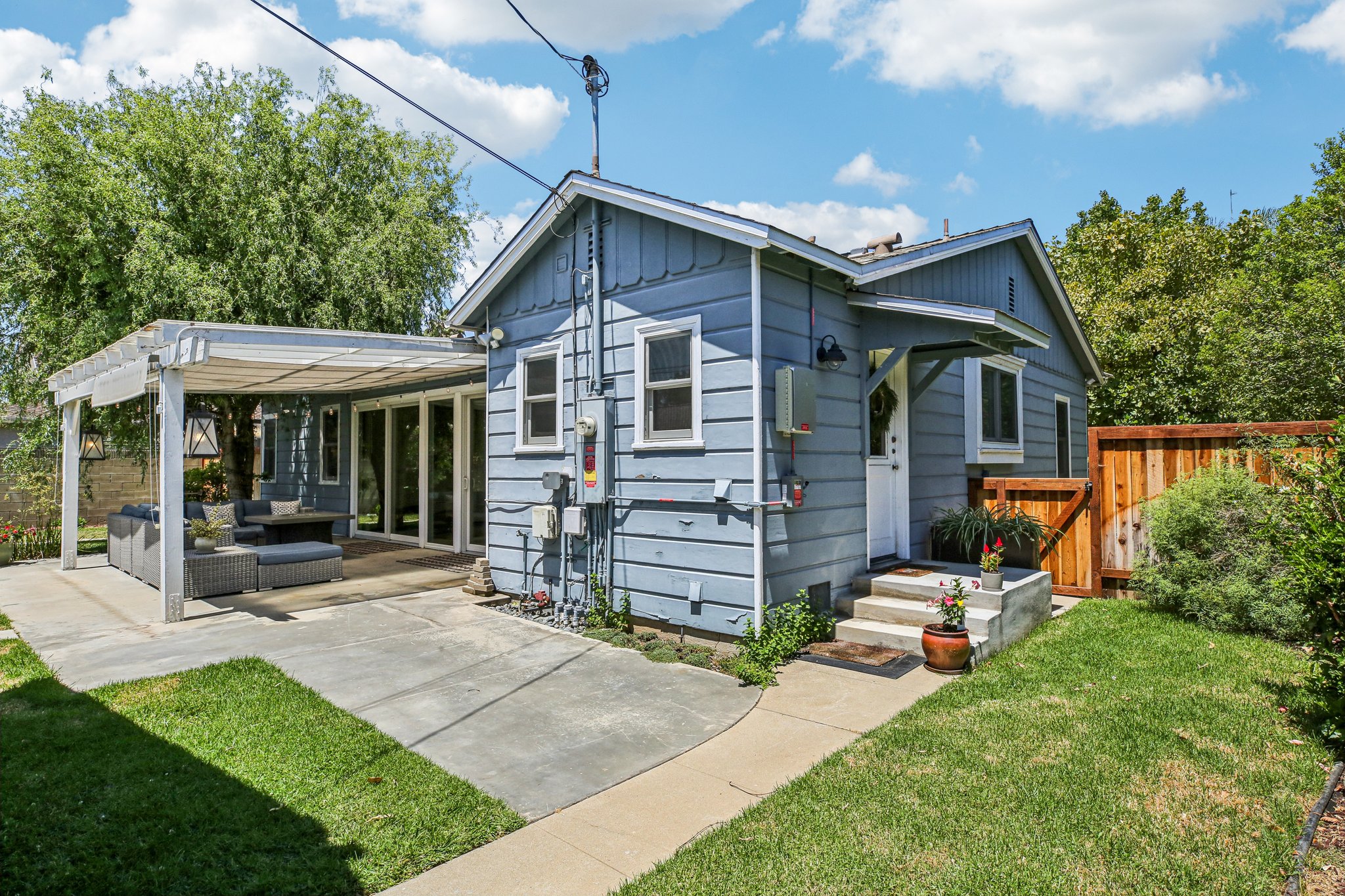 E Claiborne Pl-S2507-038.jpg
