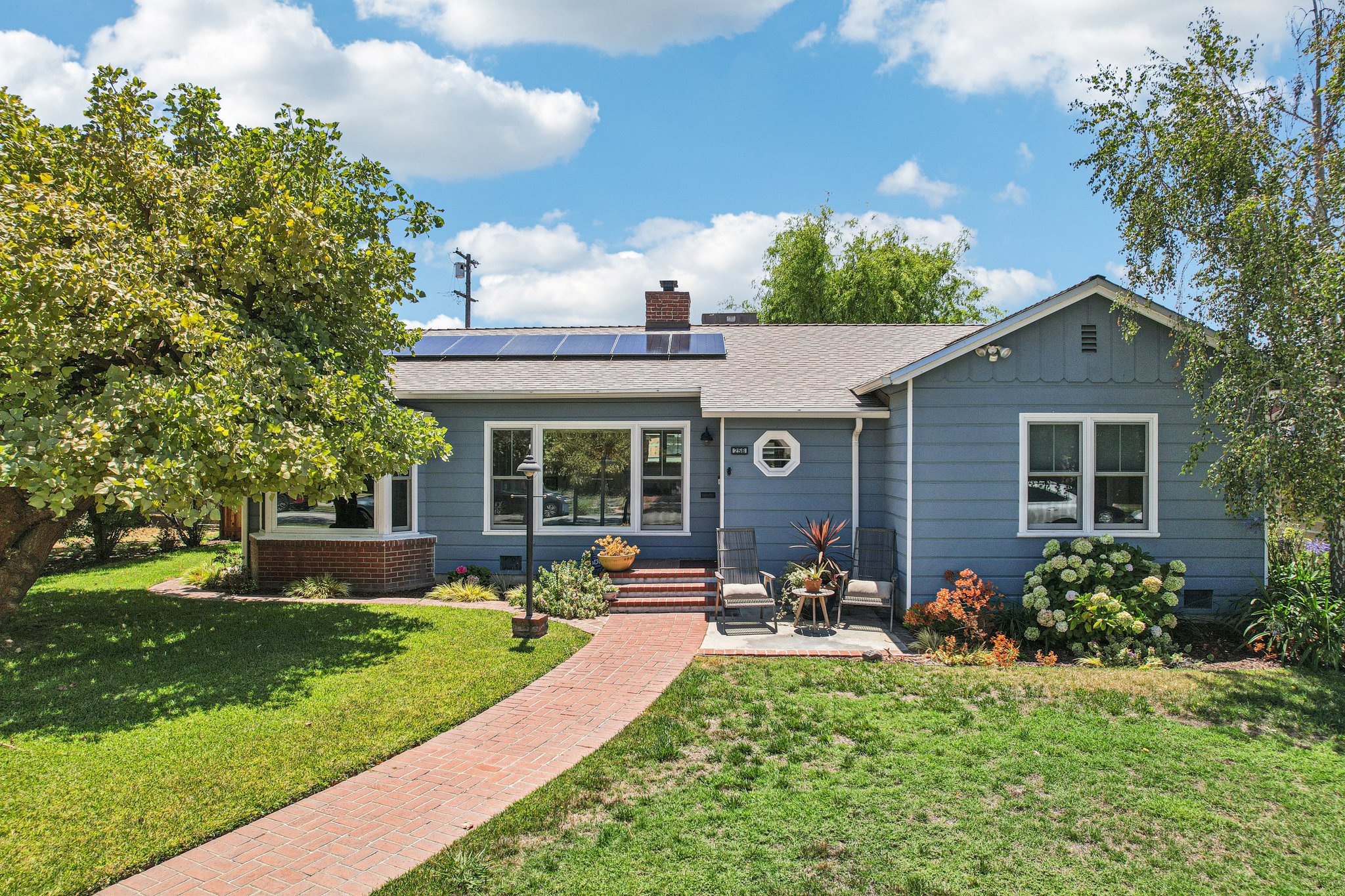 E Claiborne Pl-S2507-040.jpg