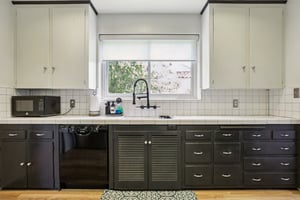 E Claiborne Pl-S2507-013.jpg