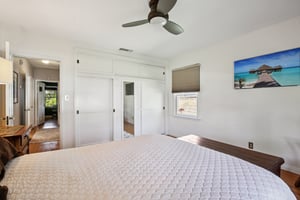 E Claiborne Pl-S2507-019.jpg