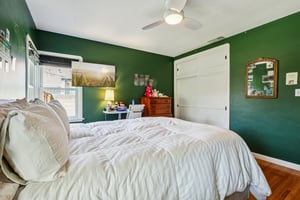 E Claiborne Pl-S2507-023.jpg