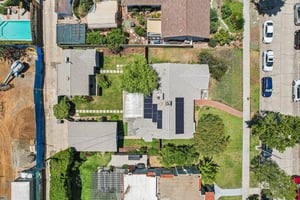 E Claiborne Pl-S2507-043.jpg