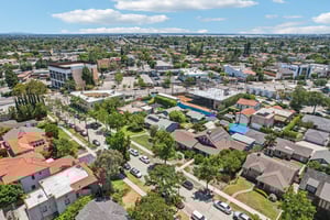 E Claiborne Pl-S2507-050.jpg
