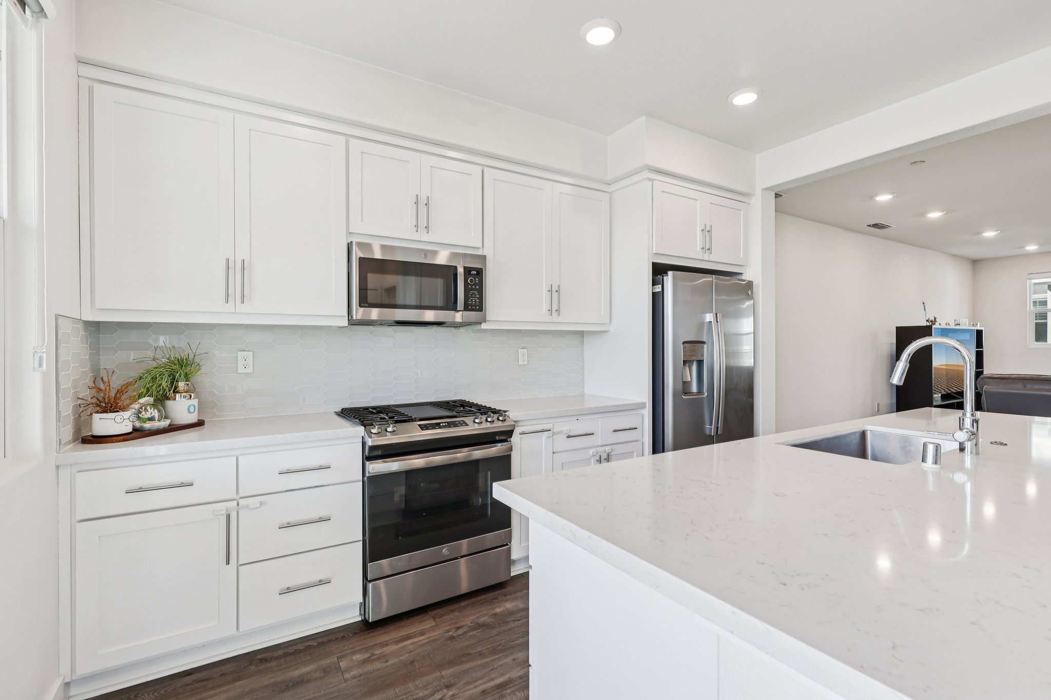 Plum Tree St-S1601-015.jpg