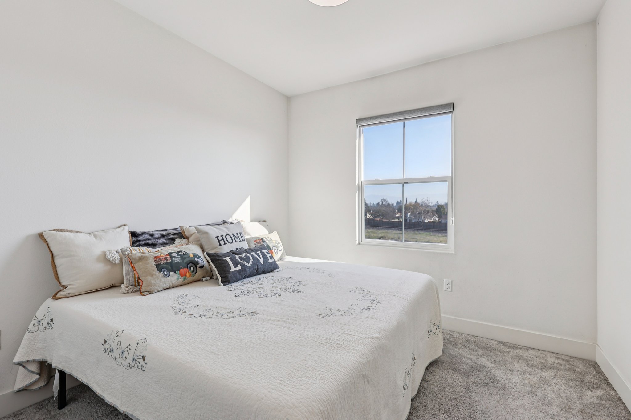 Plum Tree St-S1601-023.jpg