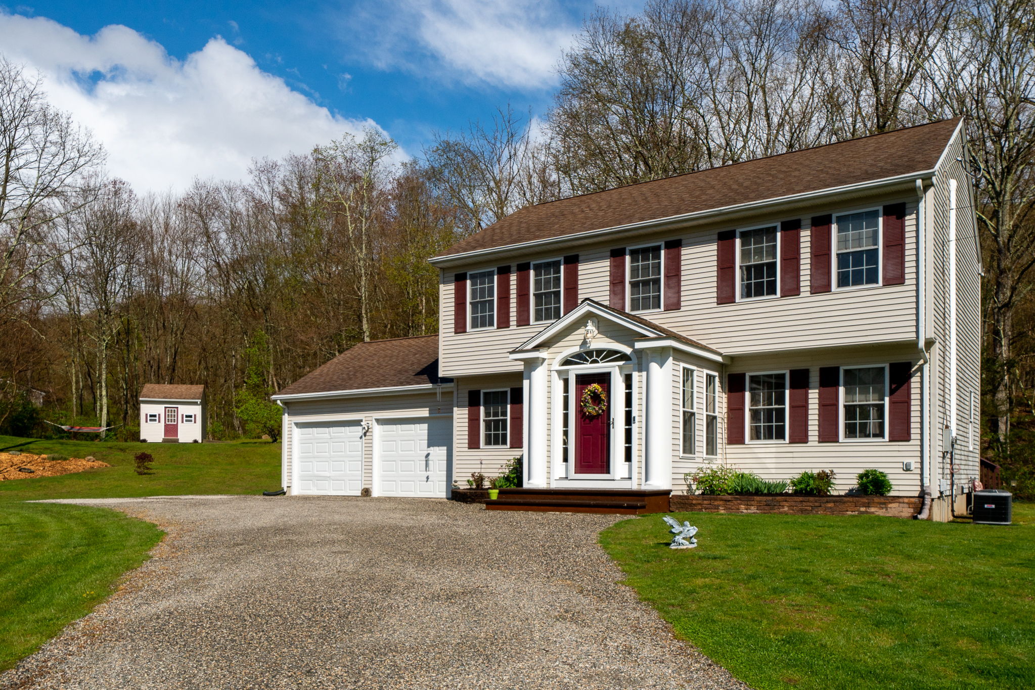  256 Singleton Rd, Chaplin, CT 06235, US