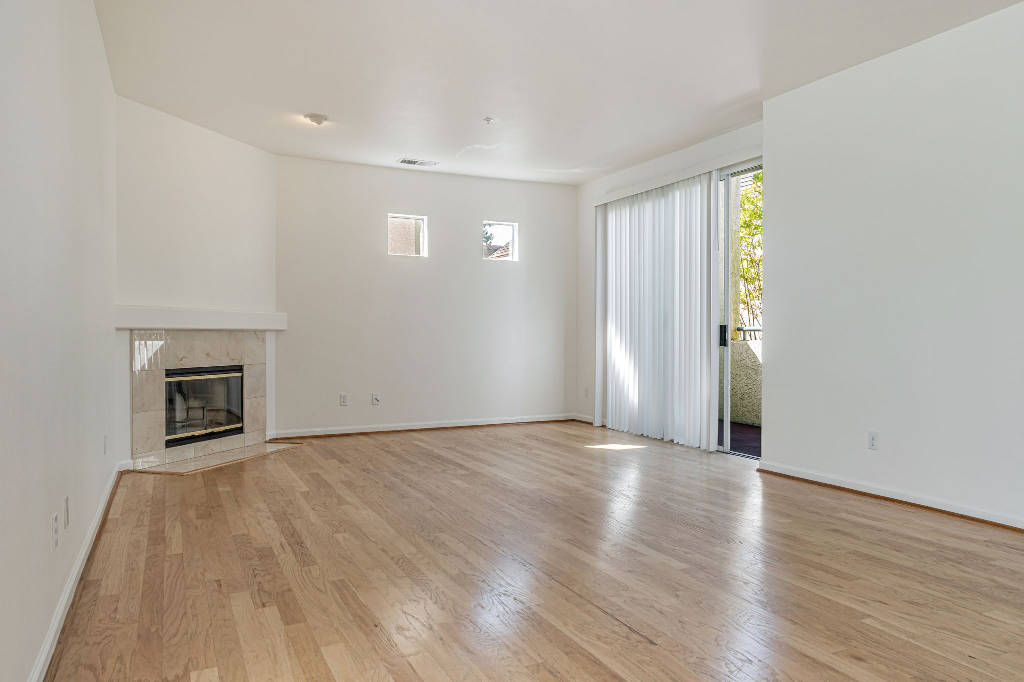007_2561 Park Blvd N201