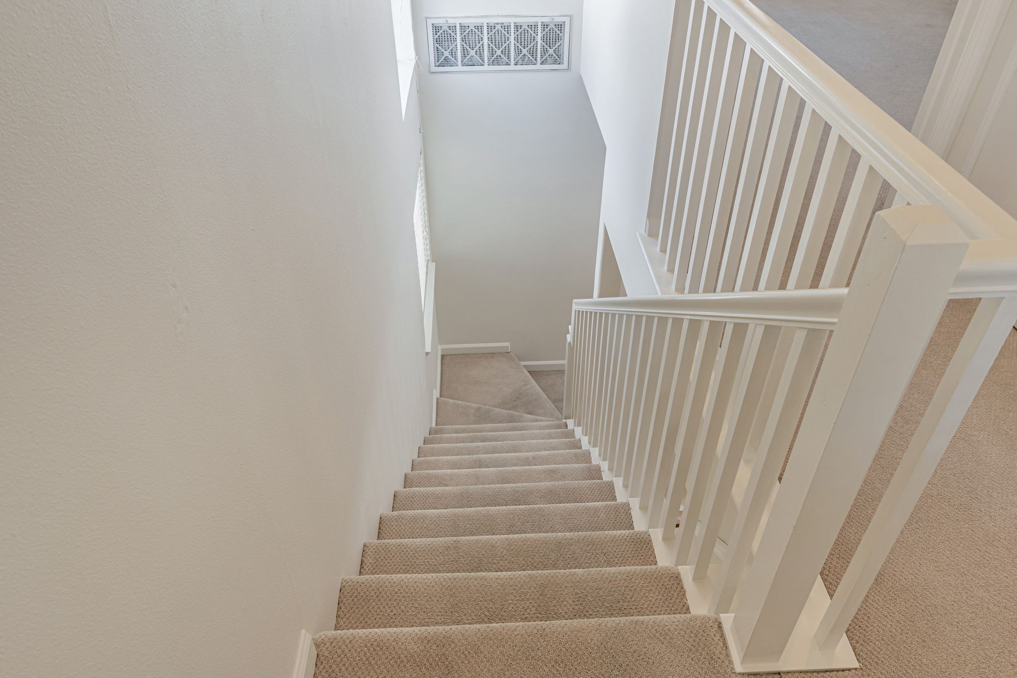 016_2561 Park Blvd N201