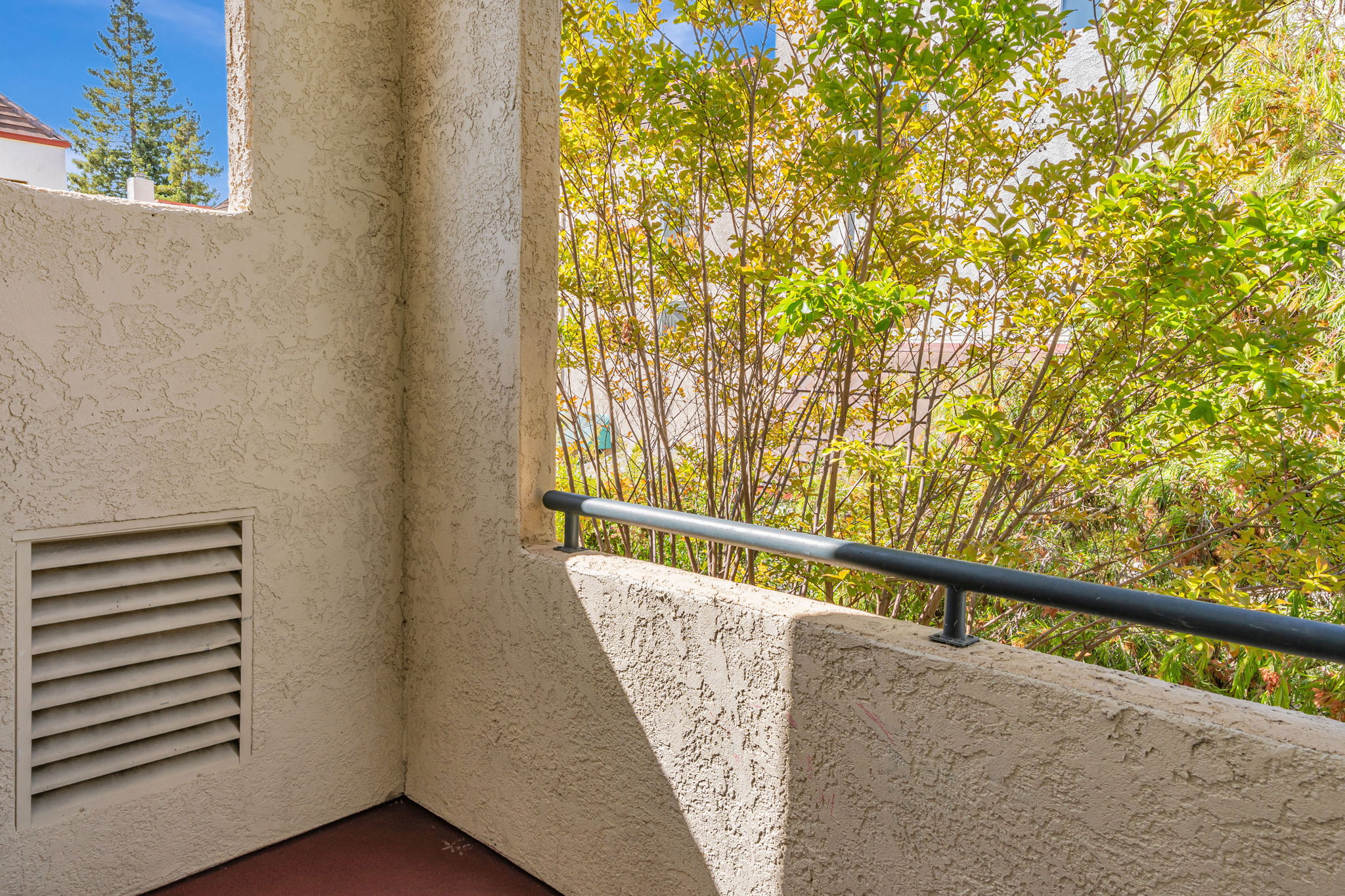 030_2561 Park Blvd N201