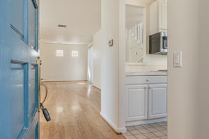 006_2561 Park Blvd N201