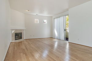 007_2561 Park Blvd N201