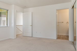 018_2561 Park Blvd N201