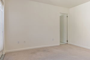 022_2561 Park Blvd N201