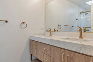 025_2561 Park Blvd N201