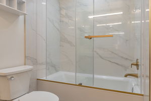 026_2561 Park Blvd N201