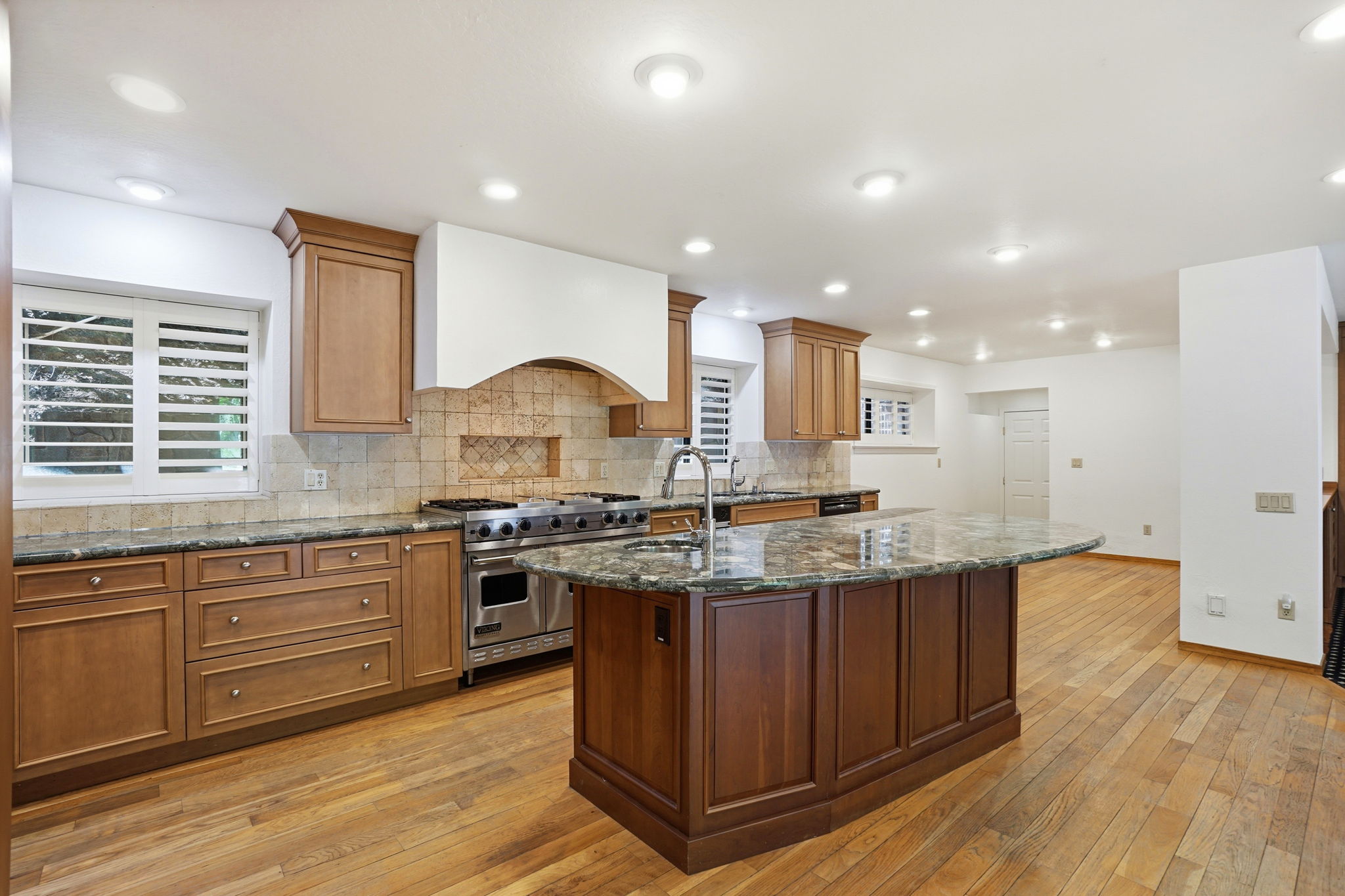 017_F8_2561 Rolling Hills Ct