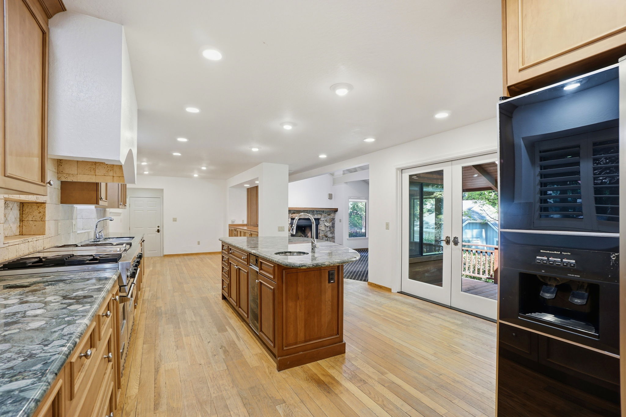 024_F8_2561 Rolling Hills Ct