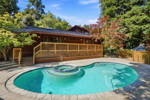082_F8_2561 Rolling Hills Ct