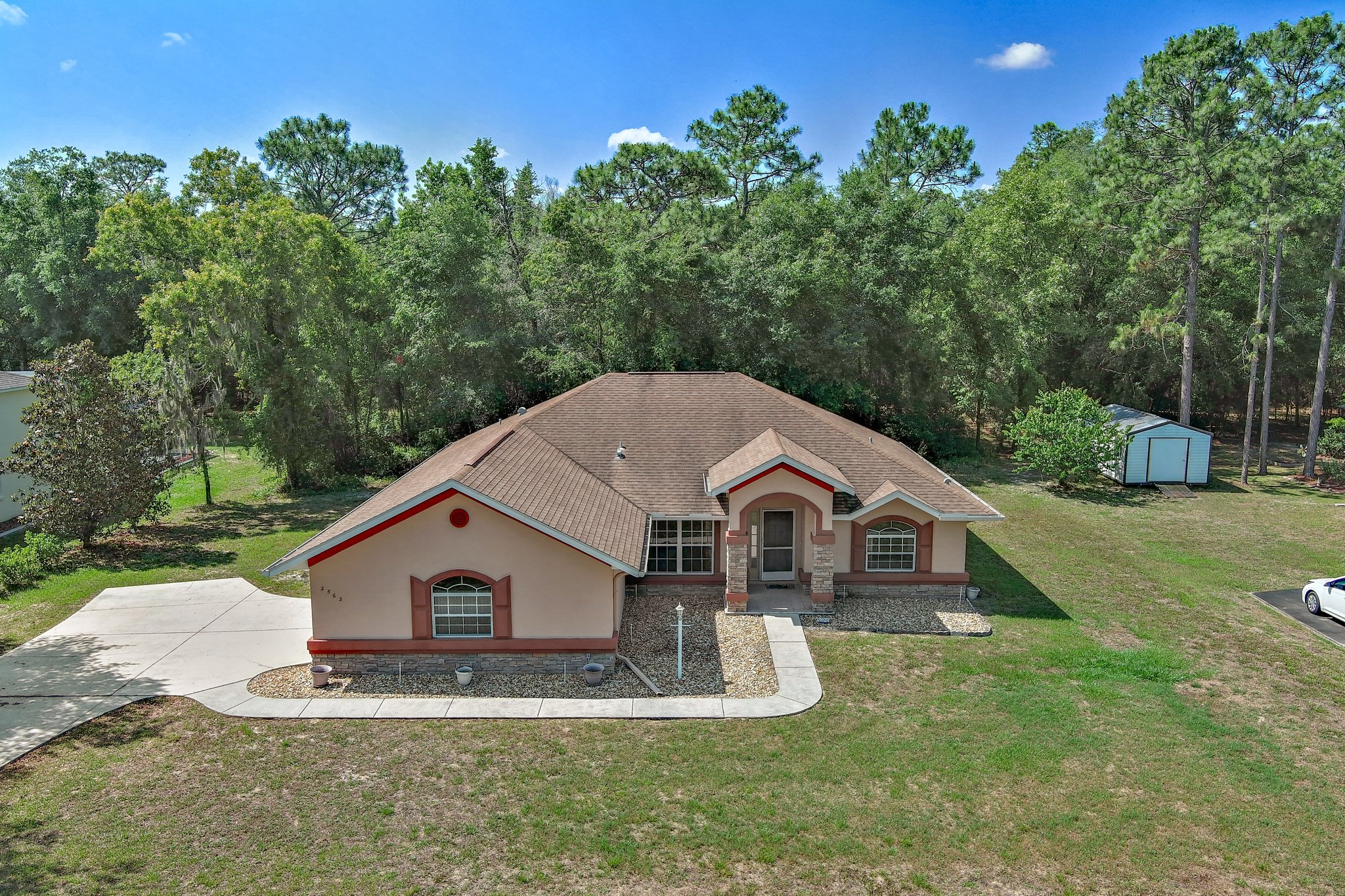 2562 E Steven Street, Inverness, FL 34453 Admired Images LLC