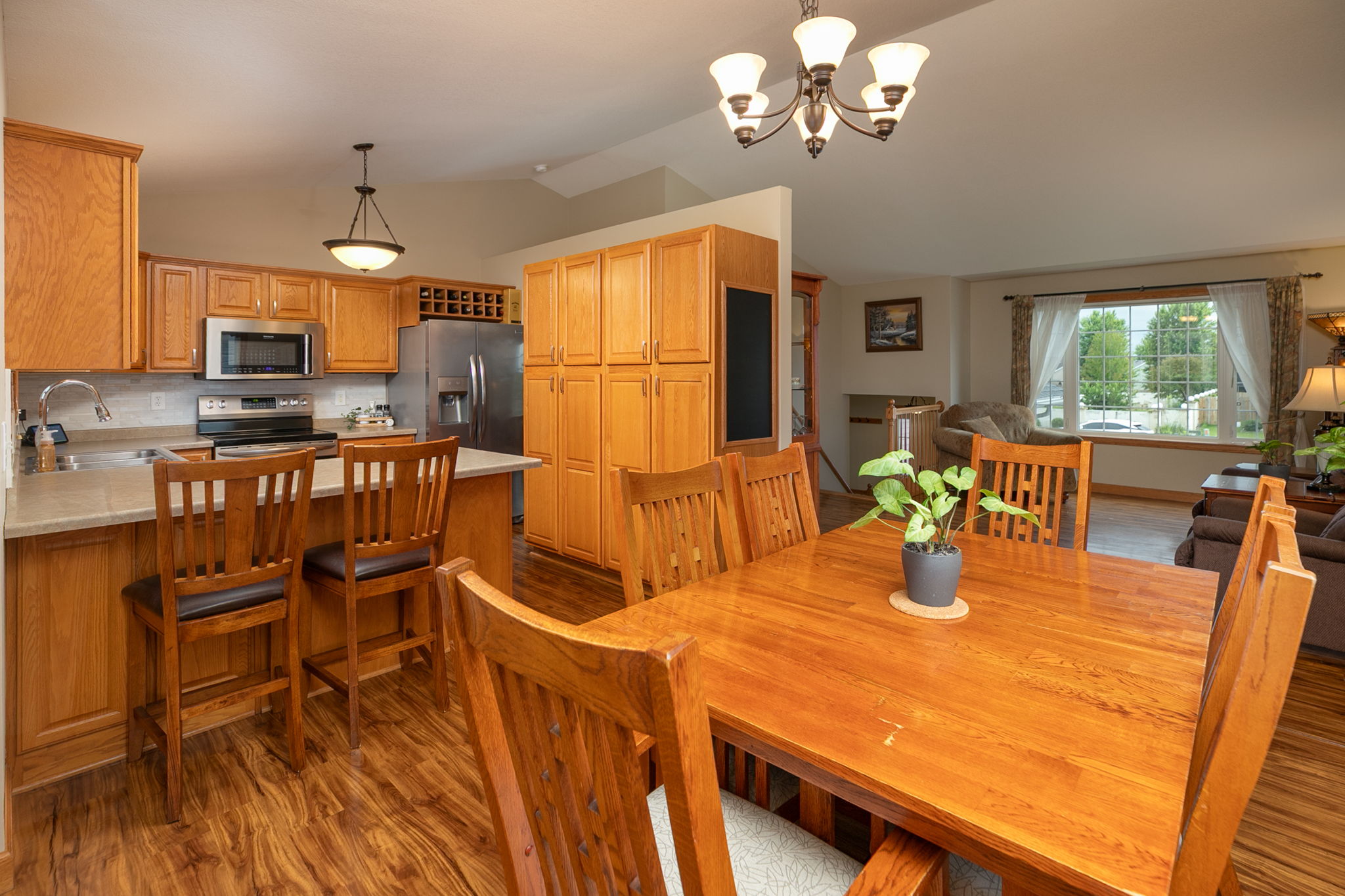 10-Dining Room