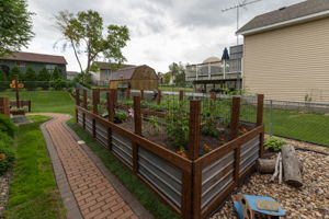 43-Raised Flower Beds