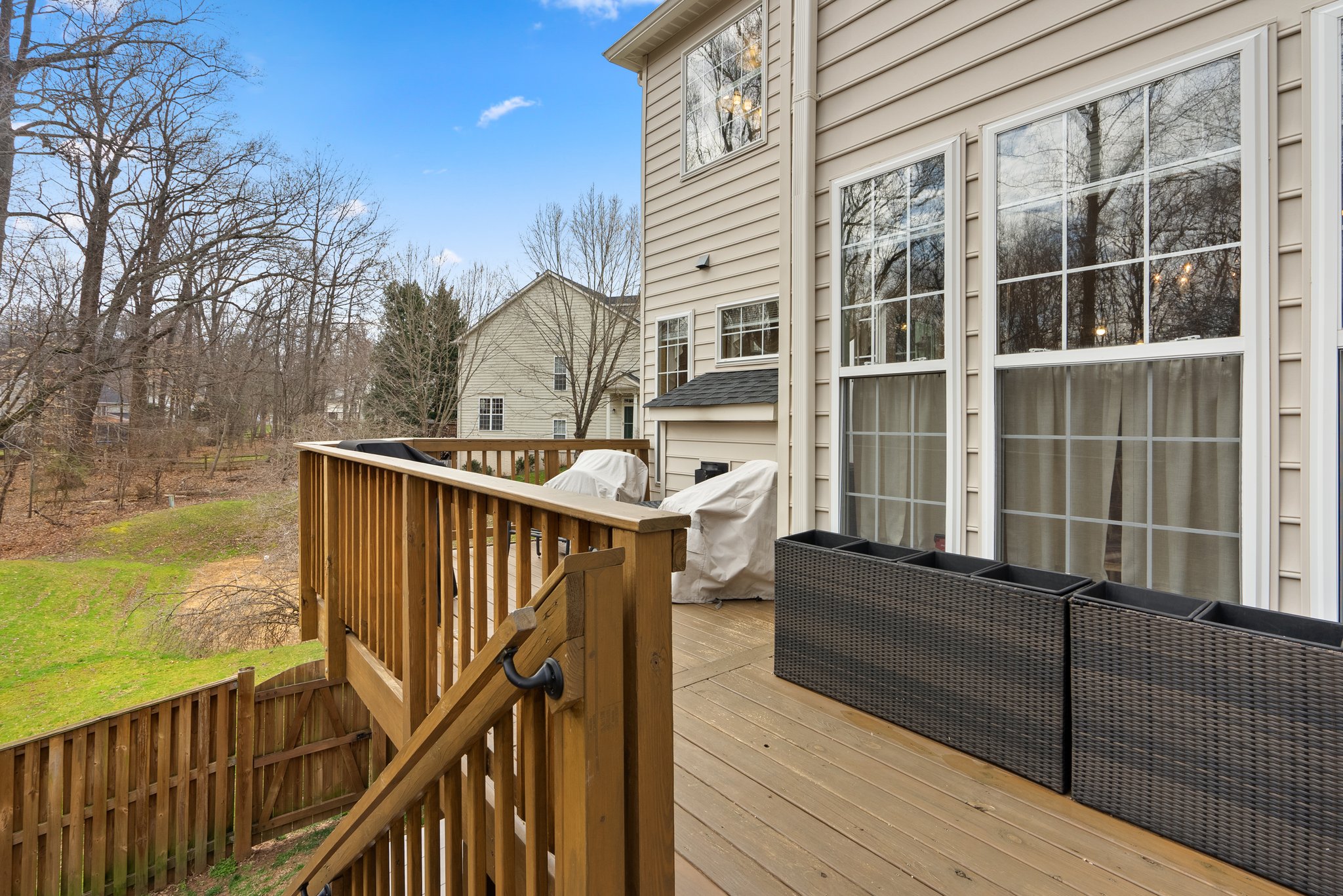 42. 2562 Sutcliff Terrace.jpg