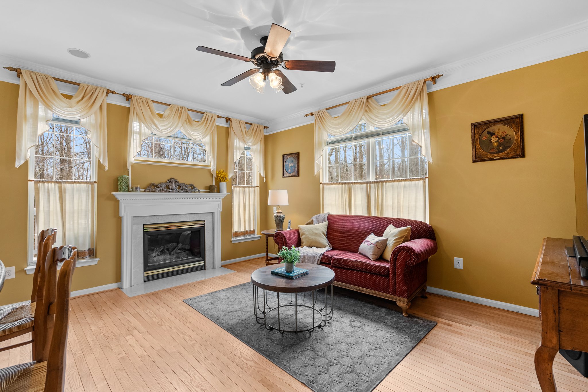 19. 2562 Sutcliff Terrace.jpg