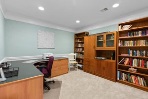 39. 2562 Sutcliff Terrace.jpg