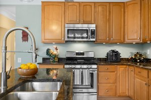 16. 2562 Sutcliff Terrace.jpg