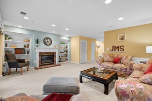 37. 2562 Sutcliff Terrace.jpg