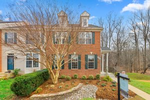 03. 2562 Sutcliff Terrace.jpg