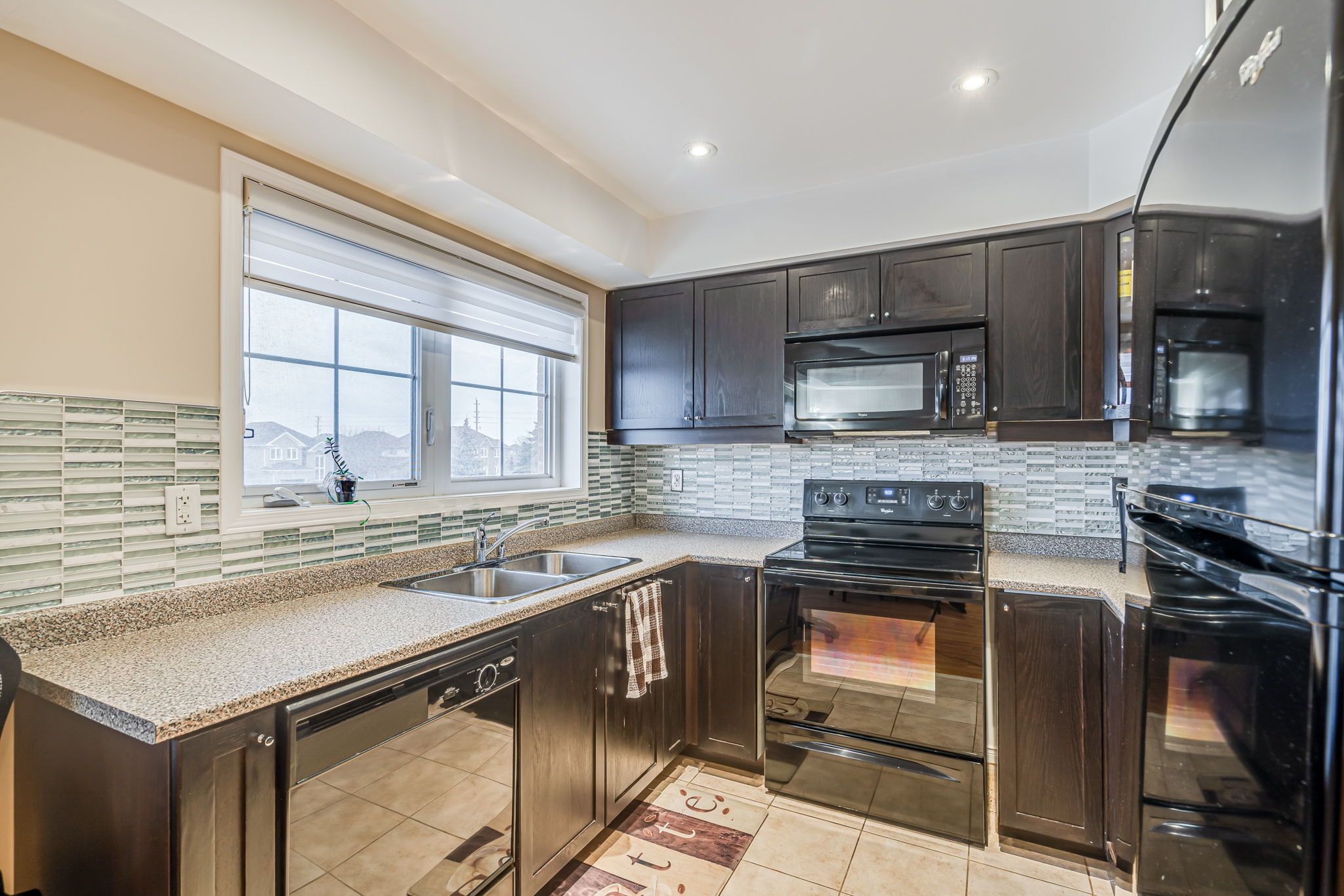  2563 Sixth Line Unit 5, Oakville, ON L6H, US Photo 18