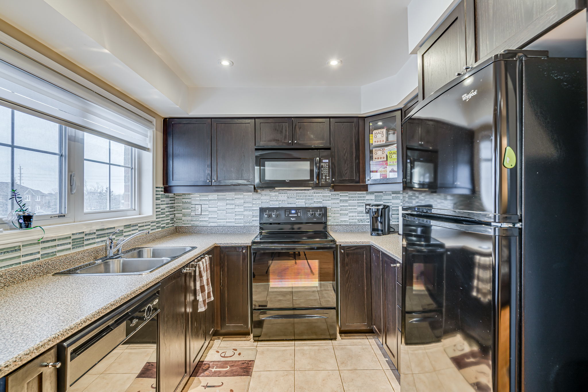  2563 Sixth Line Unit 5, Oakville, ON L6H, US Photo 17