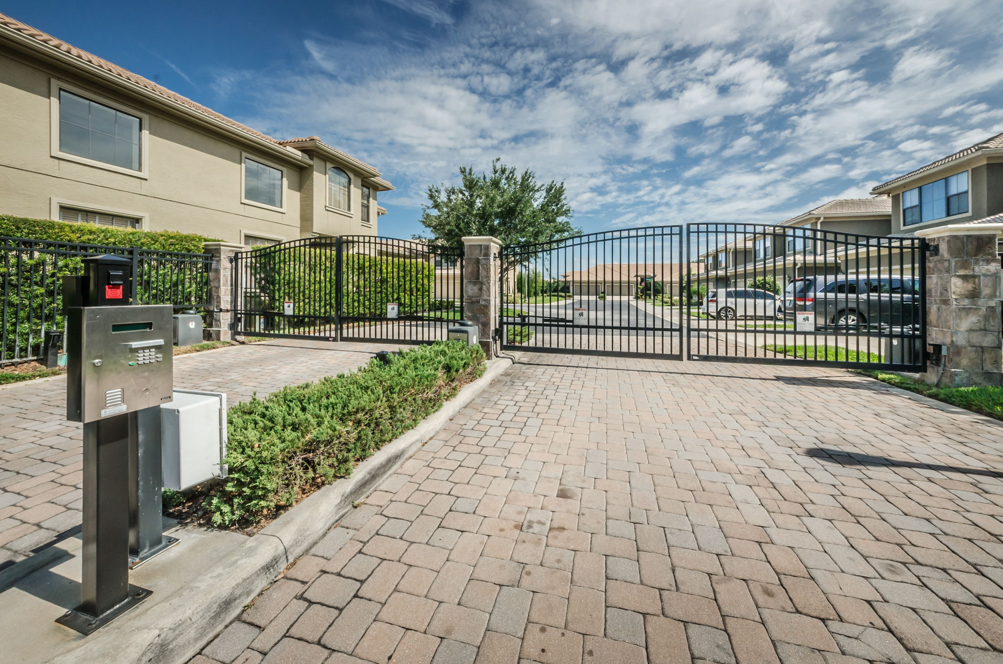 2-Tarpon Ridge Gated Entry