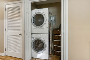 For added convenience, the unit comes with a double stacked washer and dryer.