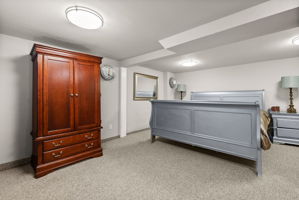  Photo 31