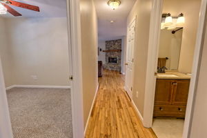  Photo 31