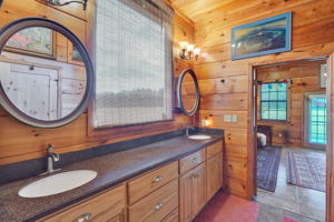 102 - Master bathroom 2