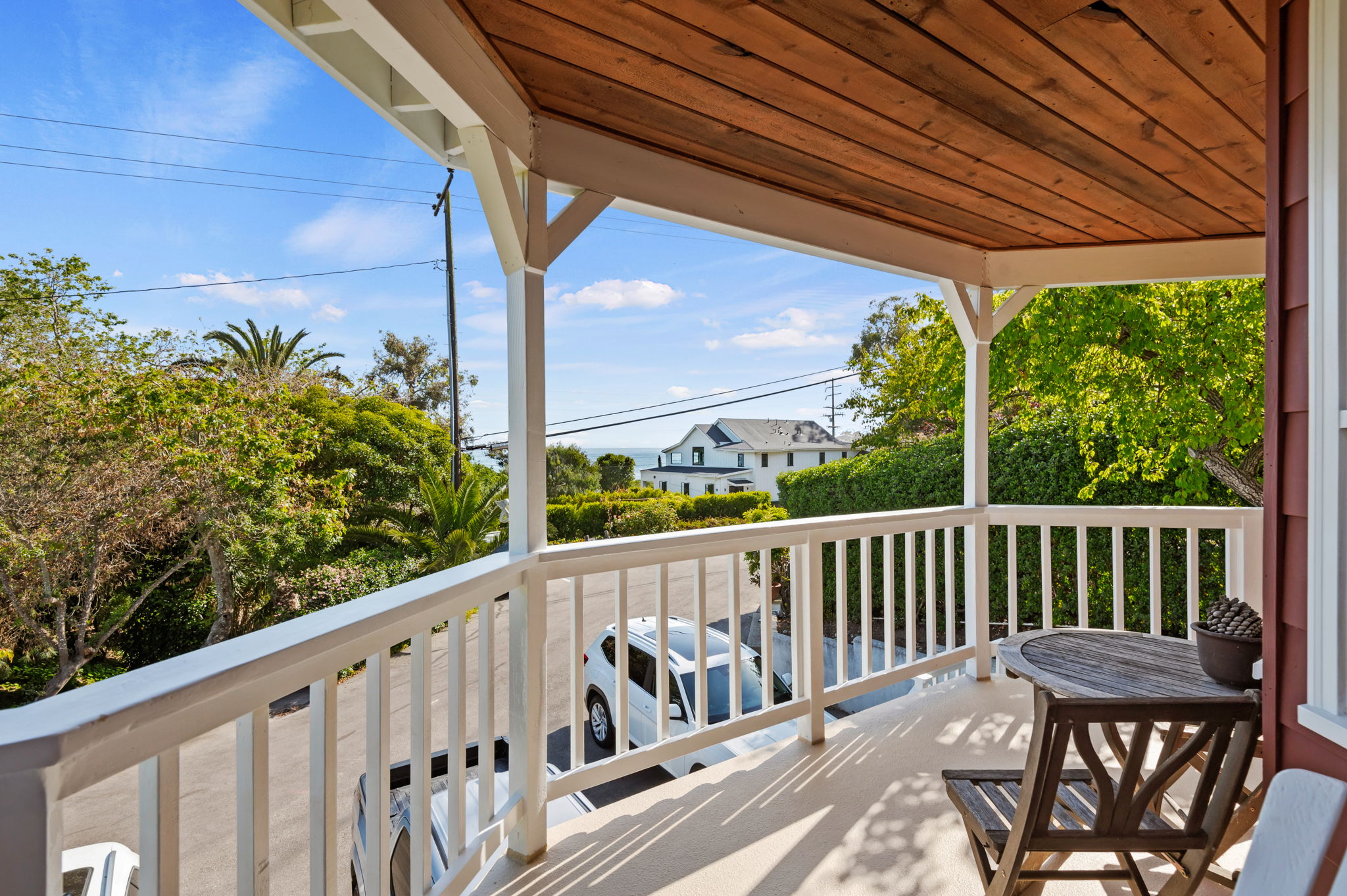 05 - Front Porch