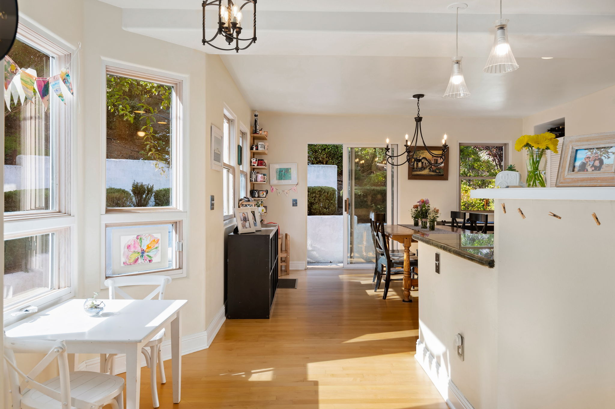 11 - Dining - Kitchen