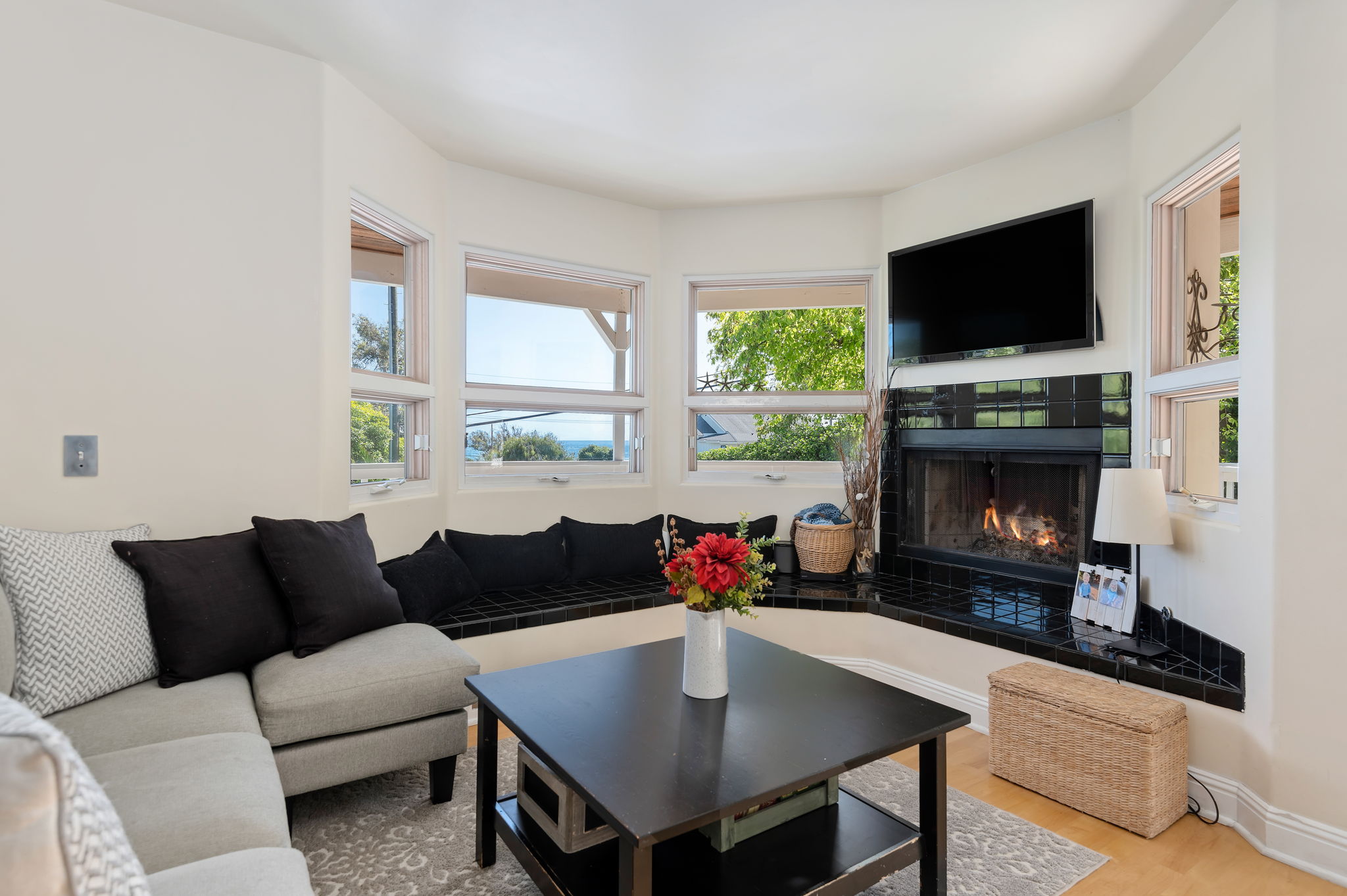 08 - Living Room