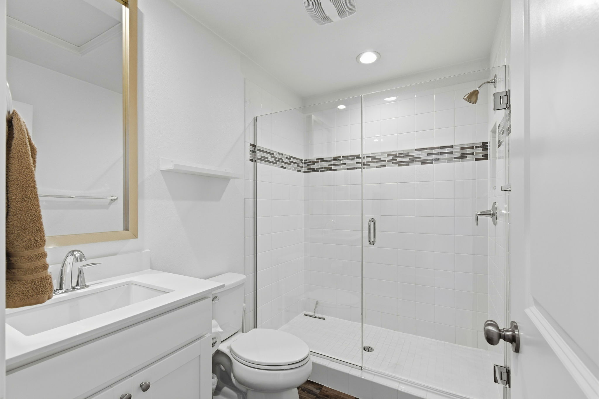 Main-Level Hallway Full Bathroom