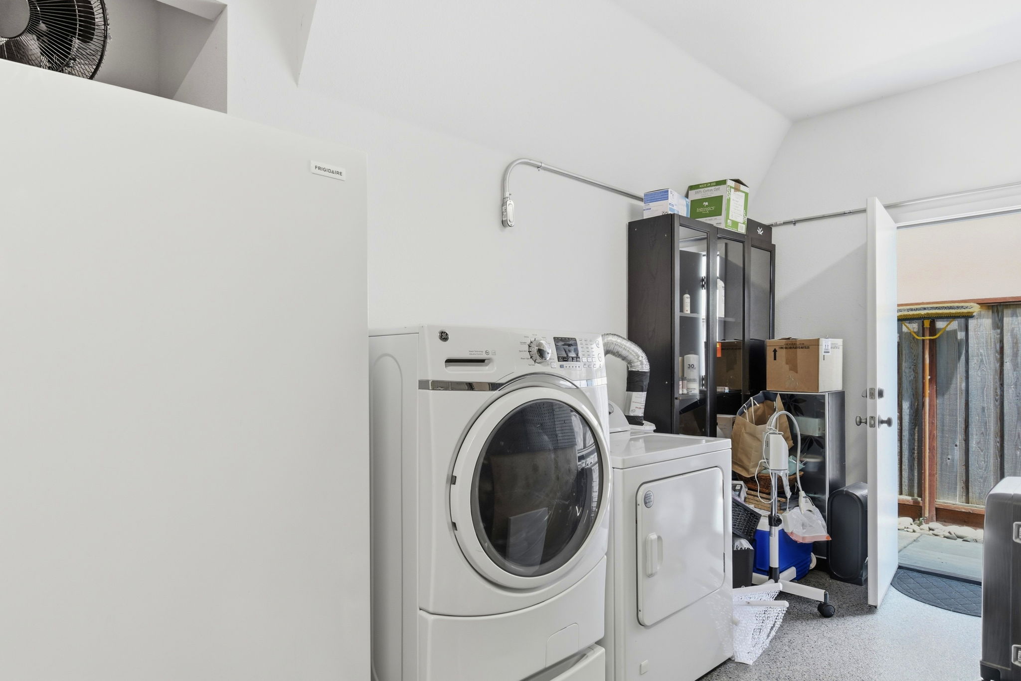 Main-Level Garage Washer and Dryer