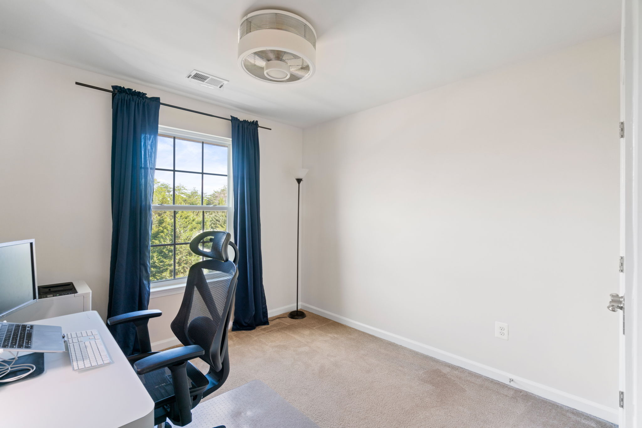 25711 Clairmont Manor Square, Aldie, VA 20105 Staircase Photography