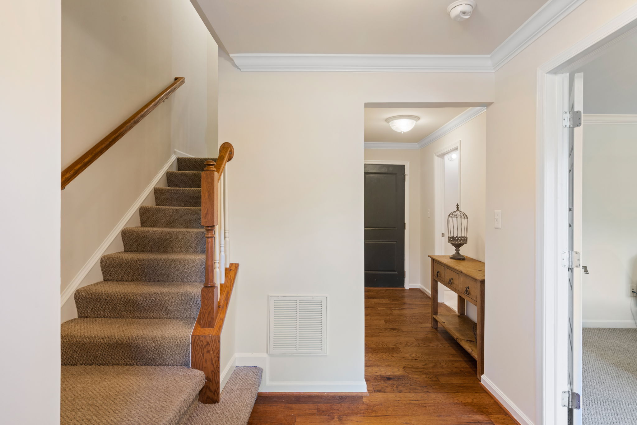 25711 Clairmont Manor Square, Aldie, VA 20105 Staircase Photography