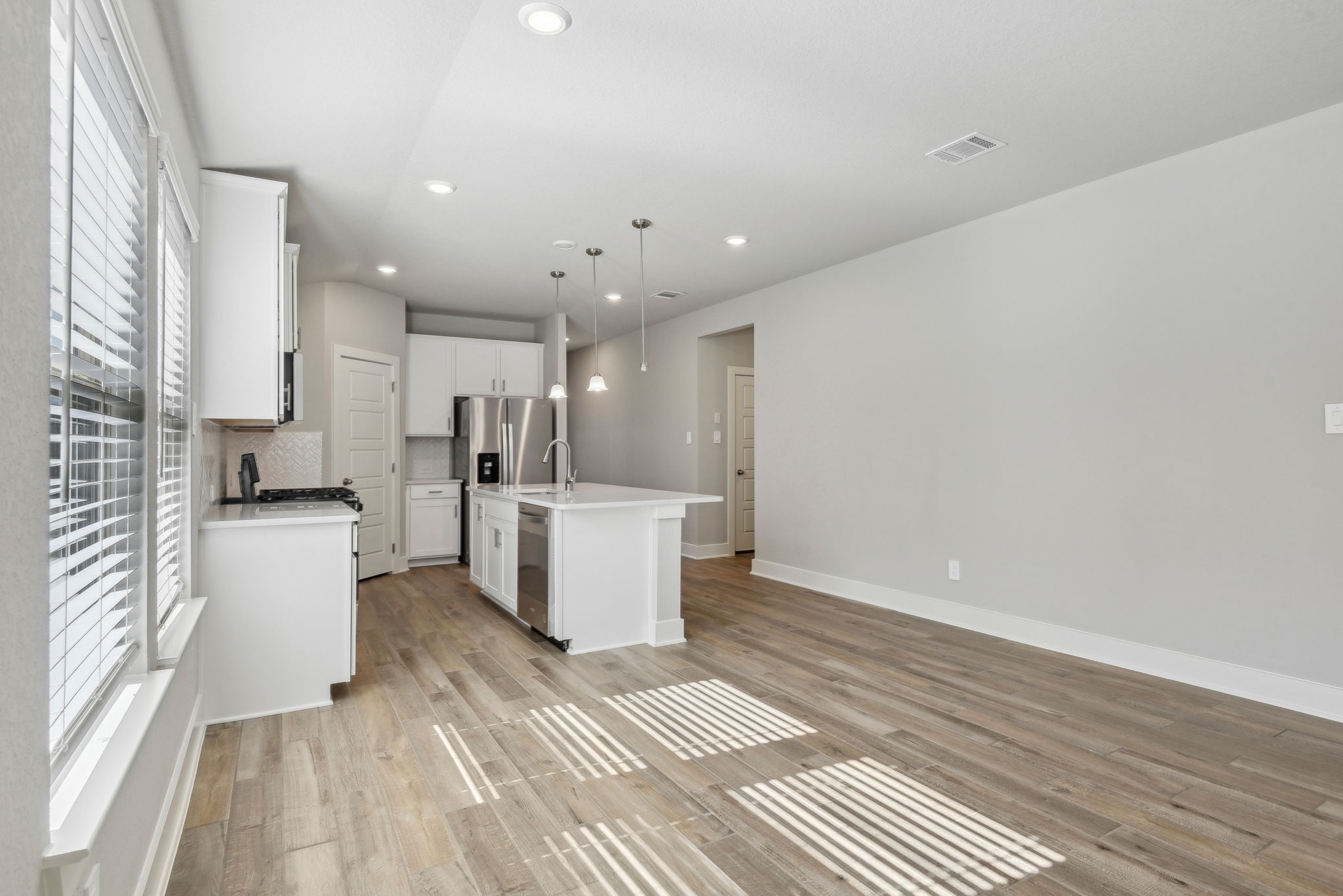 San Antonio-Scenic Crest-25716 Rosey Way-009