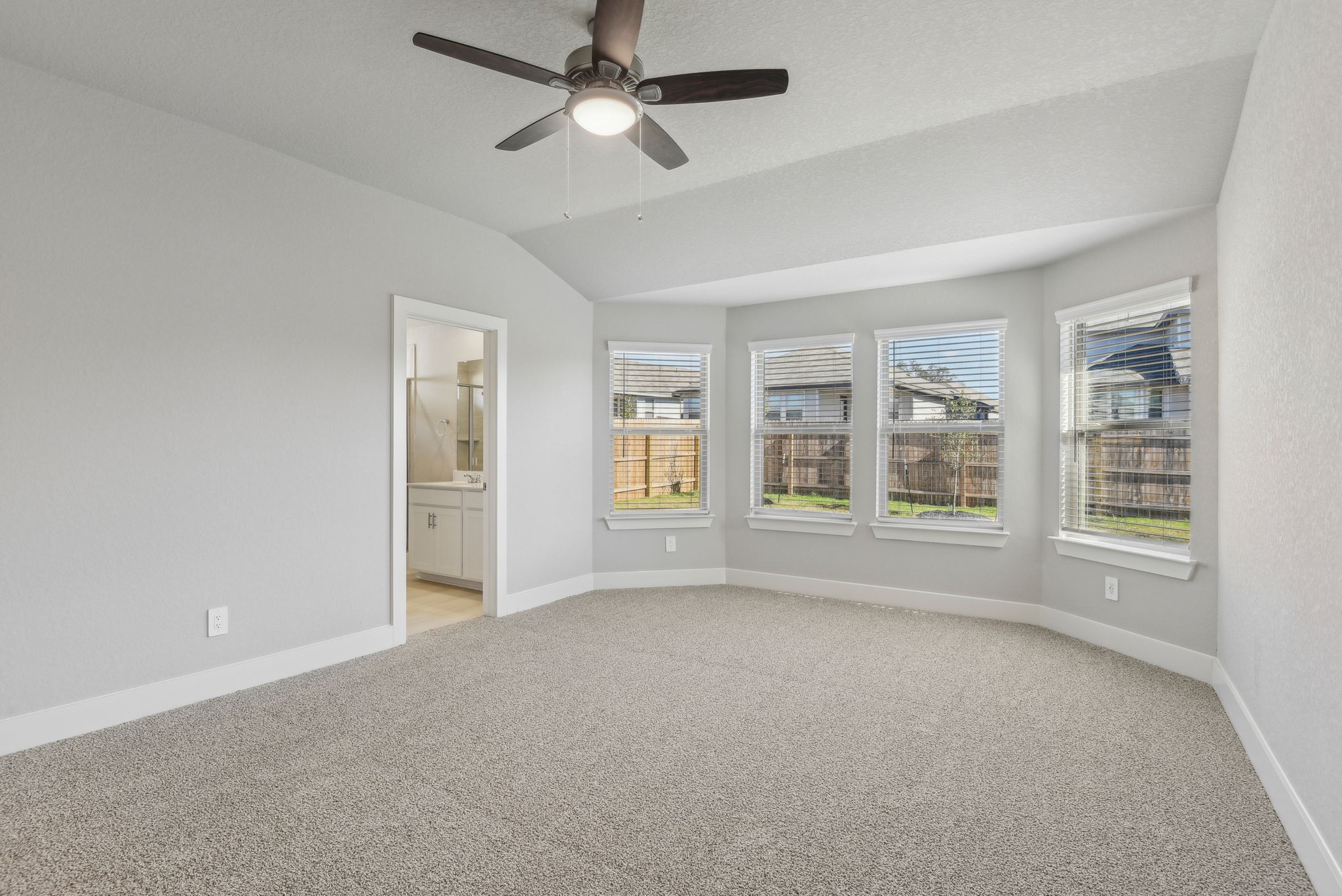 San Antonio-Scenic Crest-25716 Rosey Way-016